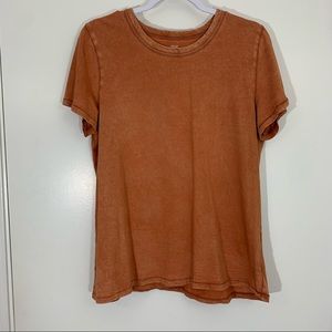 AERIE orange classic fit slightly distressed short sleeve tshirt LARGE